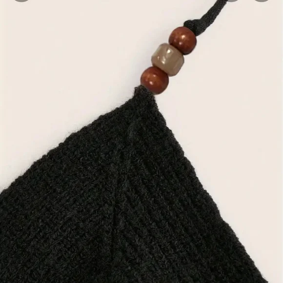 Butterfly Embroidered Spaghetti Strap crop - Picture 4 of 4